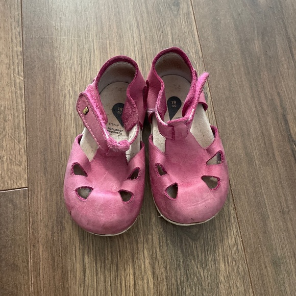 5/$20 Bobux shoes - Picture 1 of 5